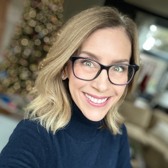 Meet your Posher, Amy - Picture 3 of 5